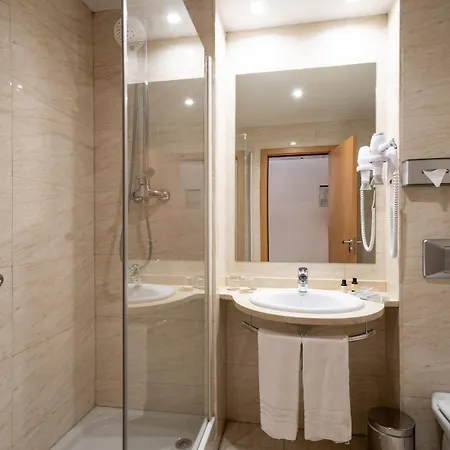 Catalonia La Maquinista Hotell 4*
