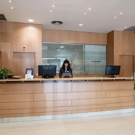 Catalonia La Maquinista Hotell