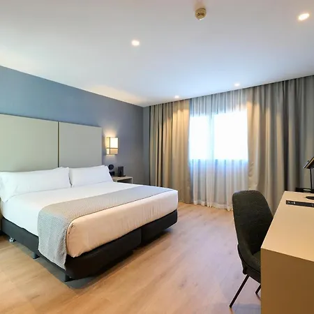 Szálloda Catalonia La Maquinista 4*