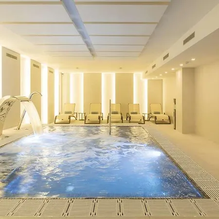 Catalonia La Maquinista Hotell