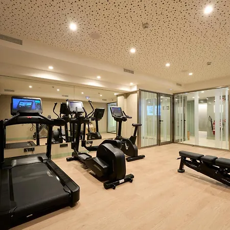 Catalonia La Maquinista Hotell