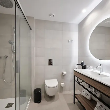 Catalonia La Maquinista Hotell