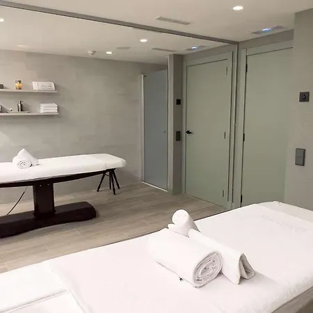 카탈로니아 라 마키니스타 호텔 4*